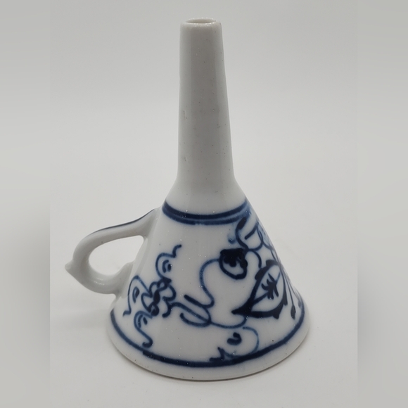 Antique White & Blue hand painted floral Porcelain Funnel with Handle, 4" Tall. - Picture 10 of 12